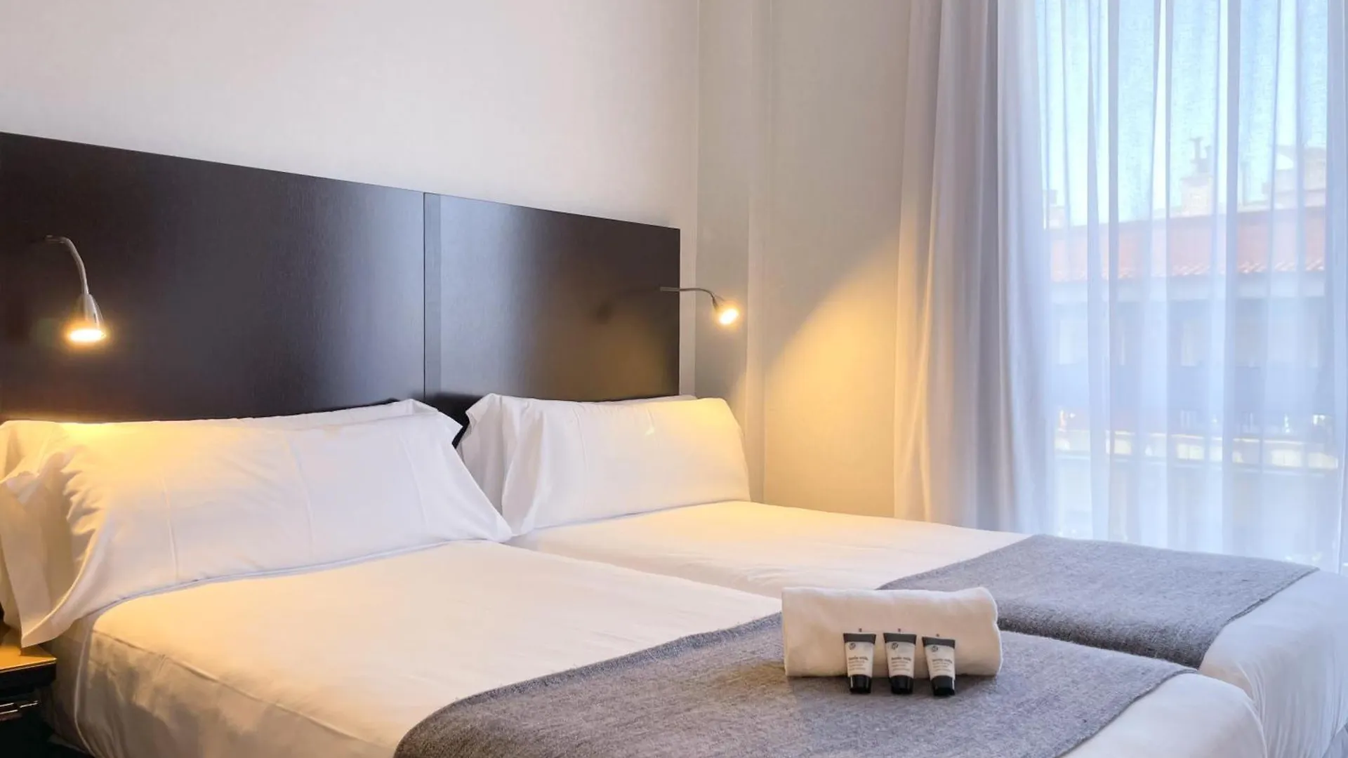 Sm Hotel Sant Antoni Барселона
